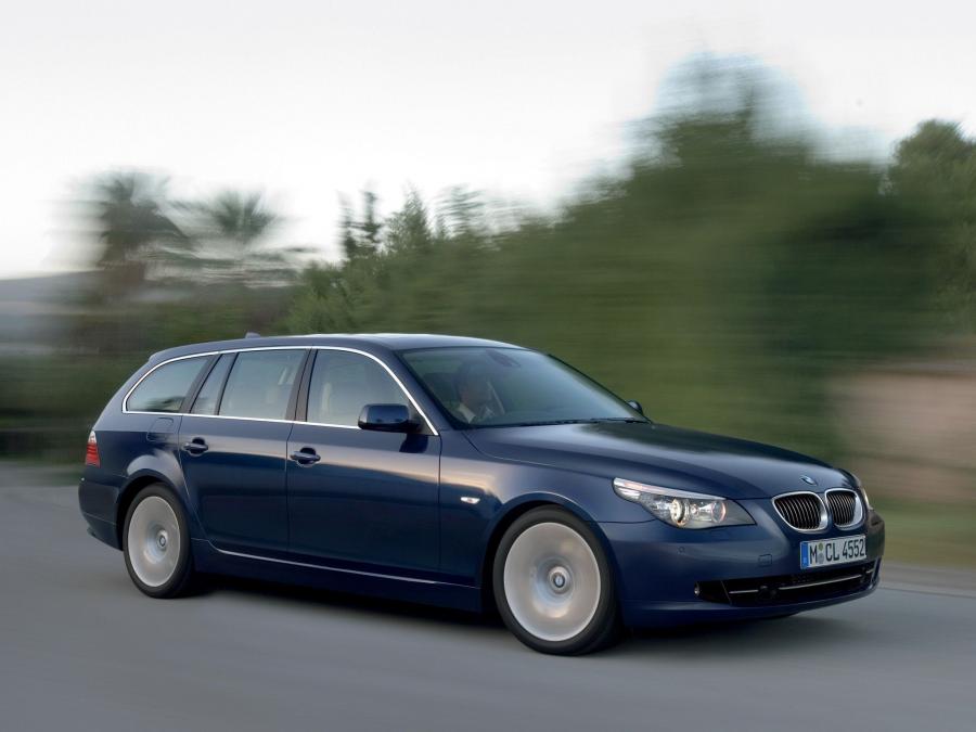  BMW 530i Touring 2007 года  (фото 14 из 46)